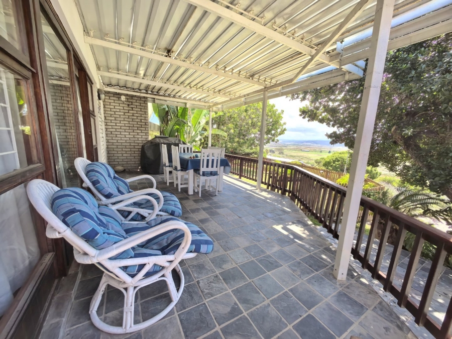 5 Bedroom Property for Sale in Fraaiuitsig Western Cape